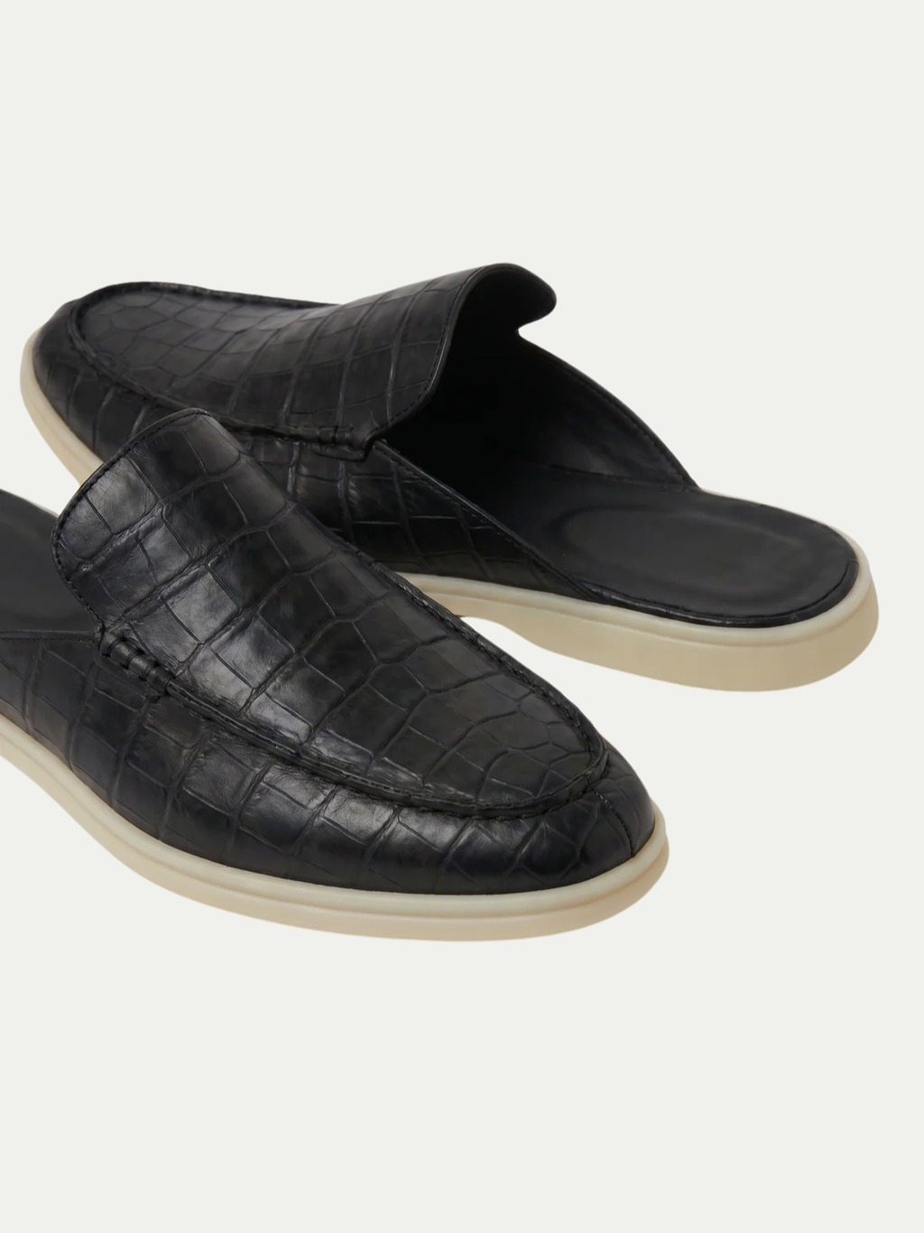 The Croco Black Yacht Mule