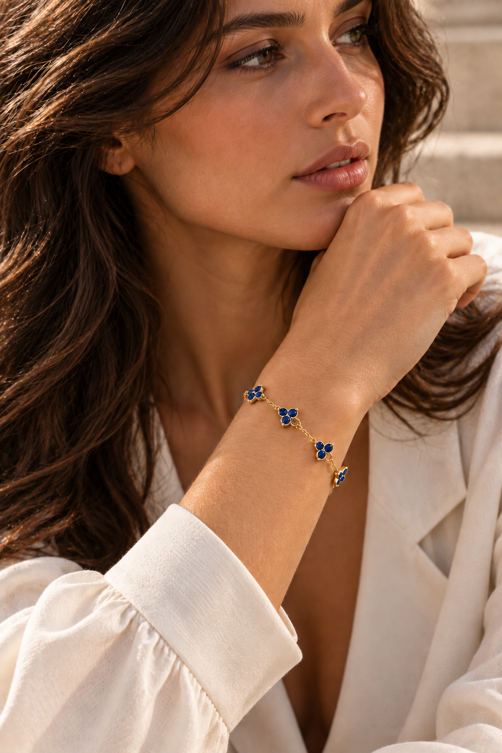 Le bracelet Monaco noir et or