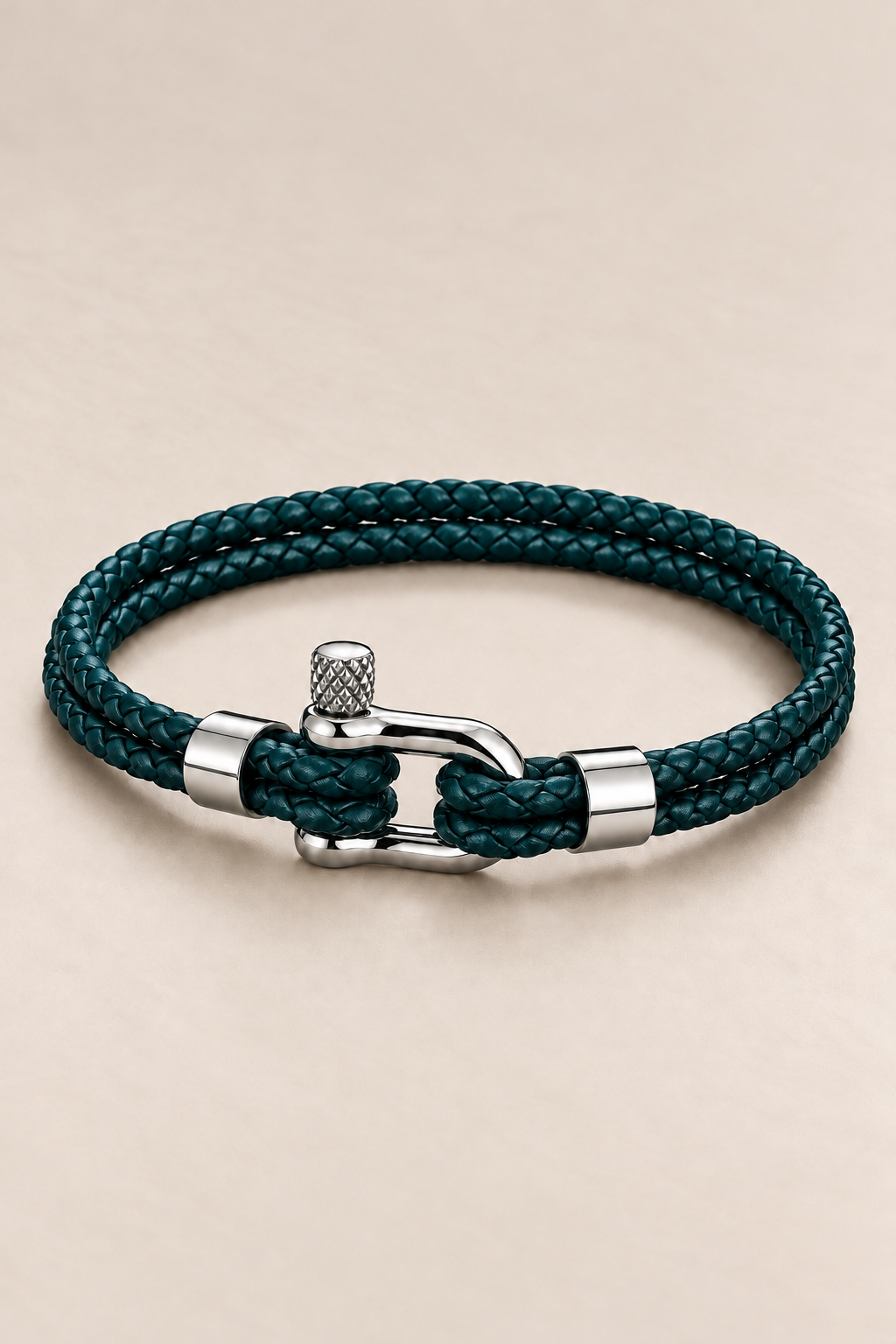 Das Anchor-Armband aus Erdöl und Silber