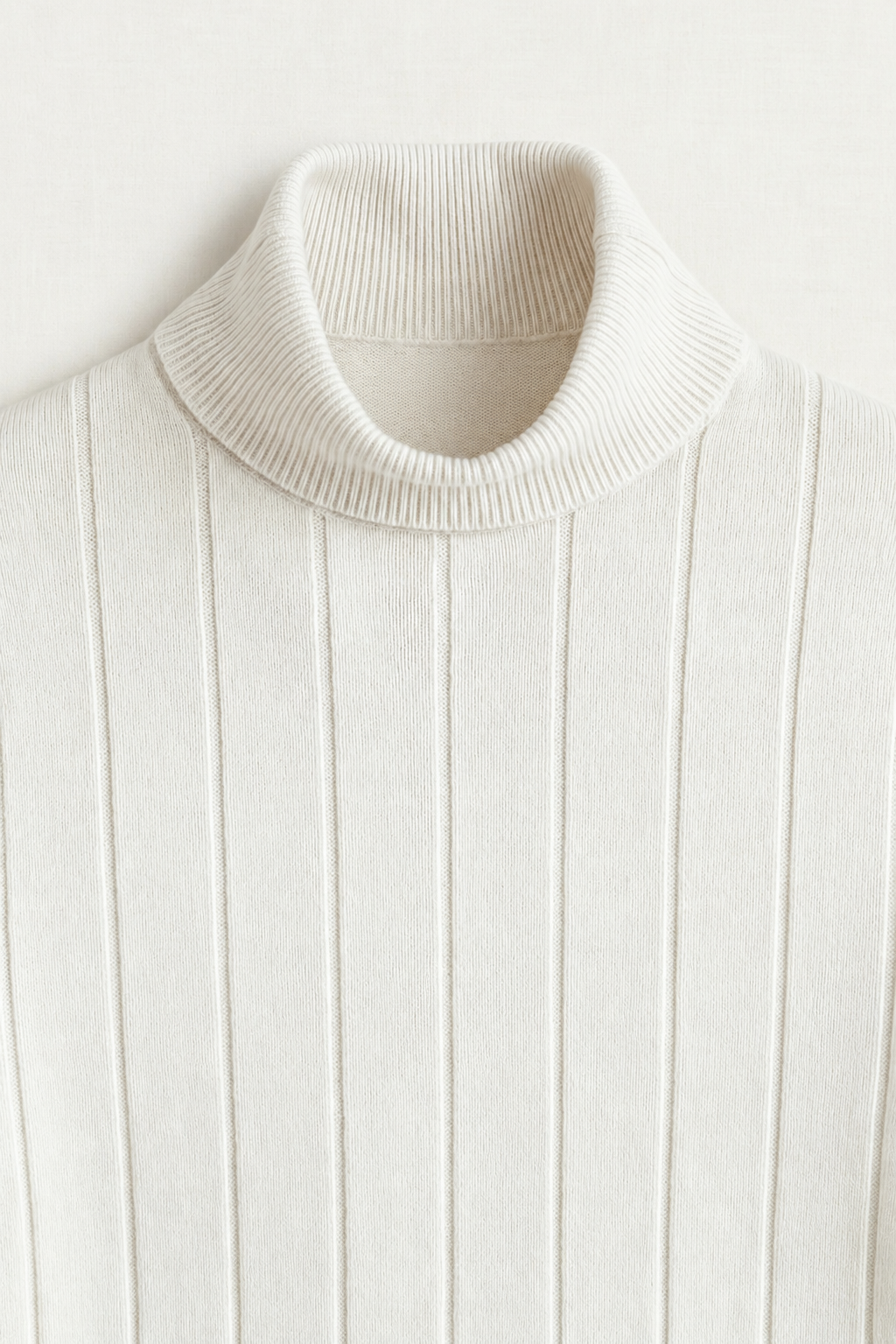 The Bolzano Wool White Turtleneck