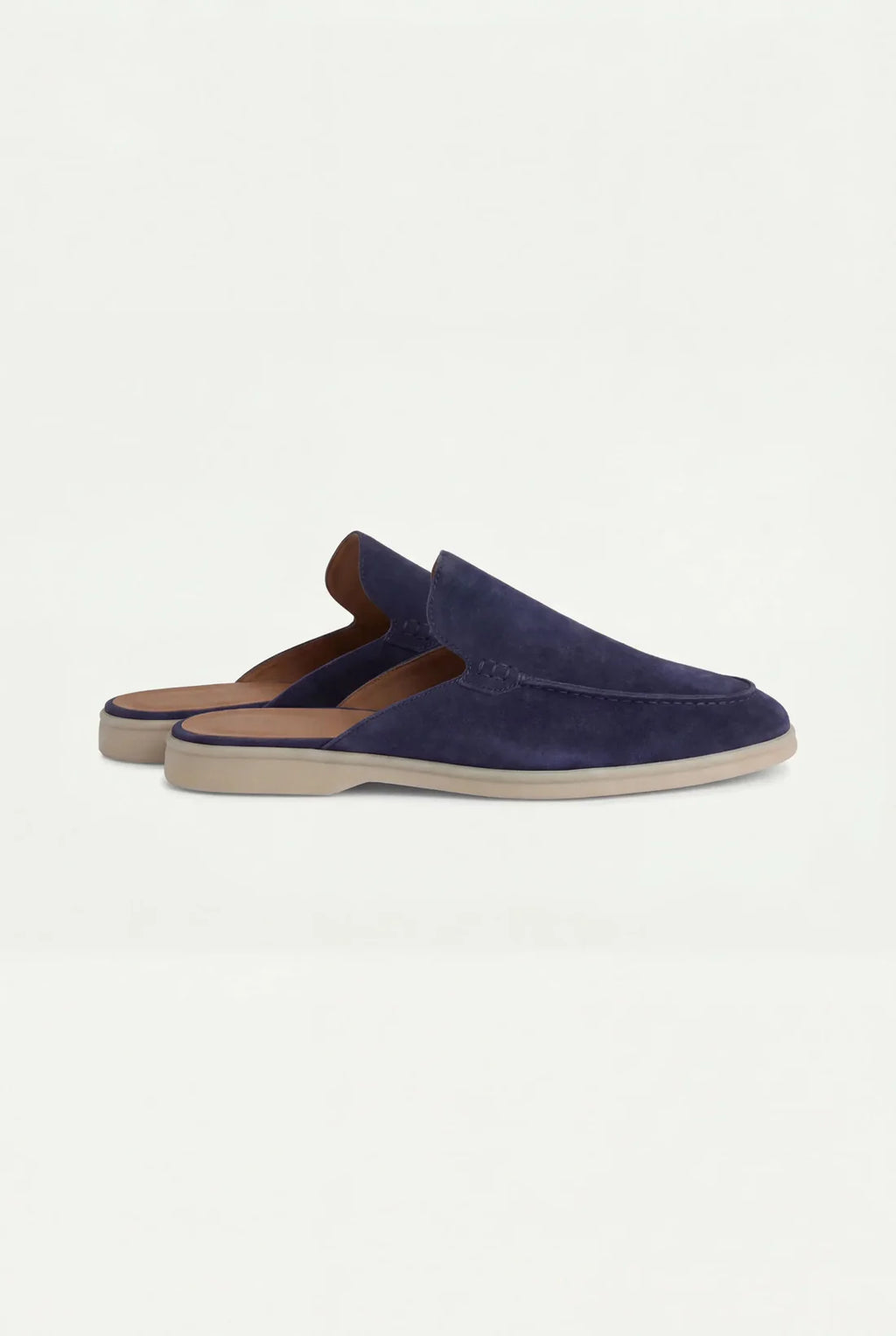 The Portofino Navy Yacht Mule