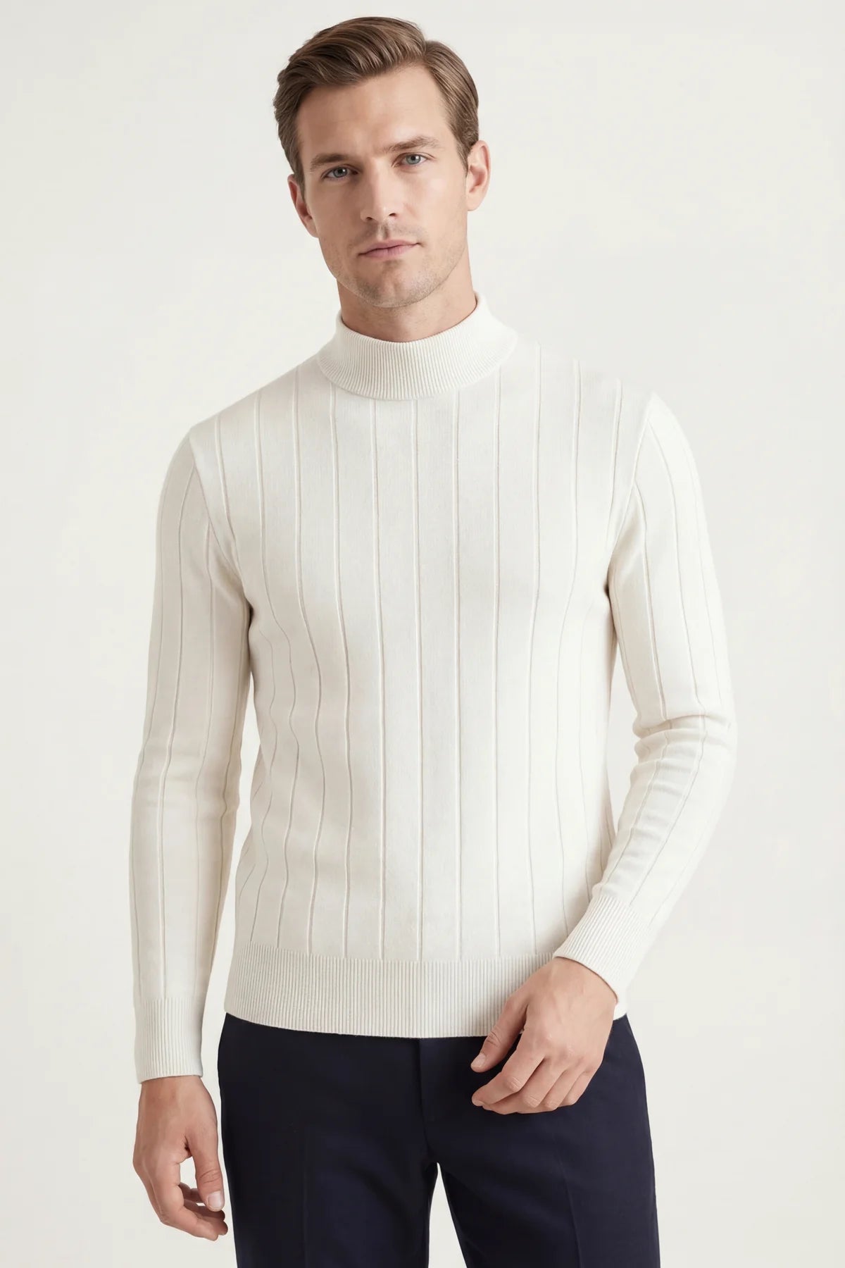 The Bolzano Wool White Turtleneck