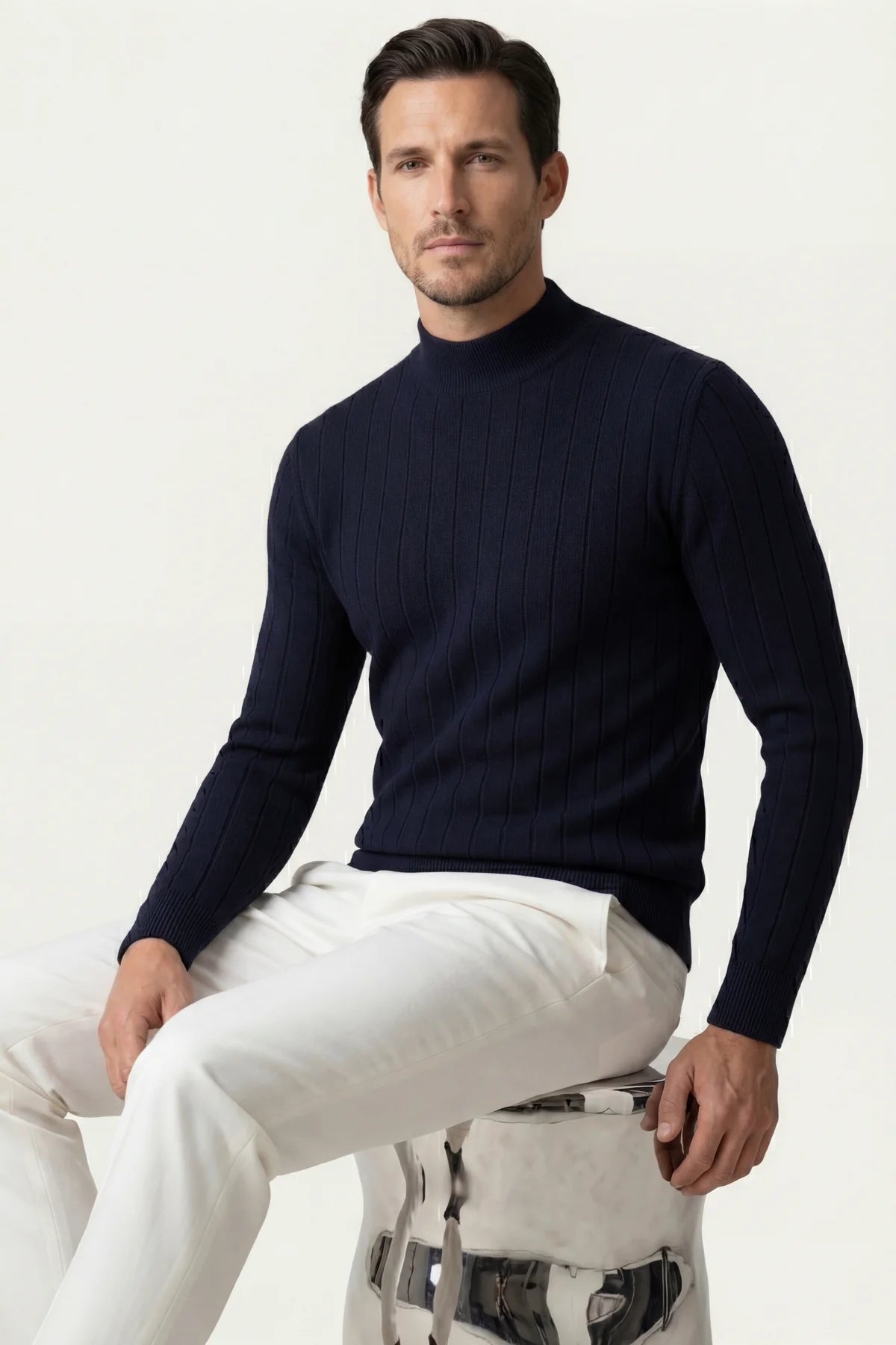 The Bolzano Wool Navy Turtleneck