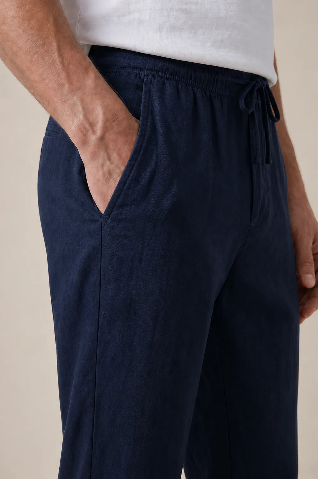 The Ostuni Linen Navy Trousers