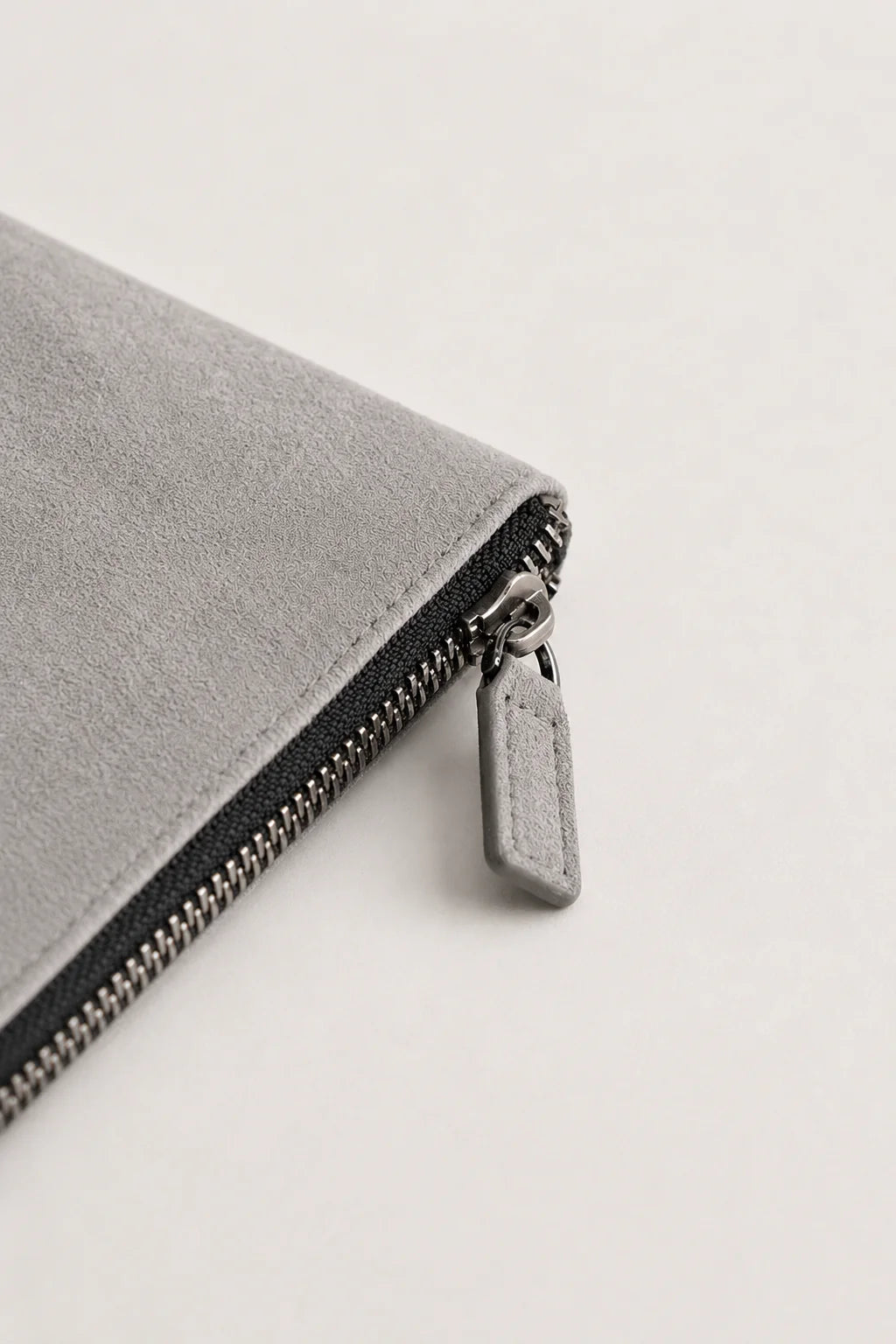 The Forte Alcantara Light Grey Pochette